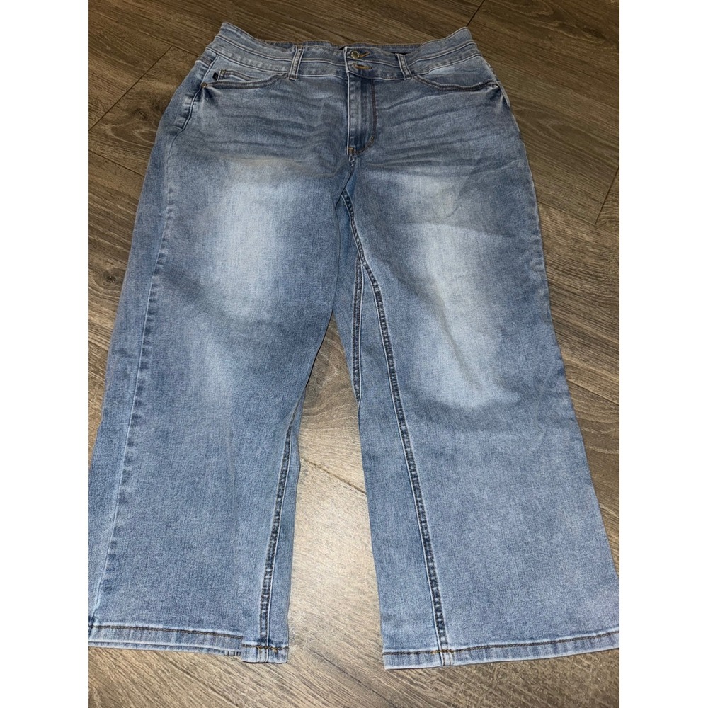 Judy Blue Women 16W Wide Crop Jeans Light Wash High Rise Stretch Denim